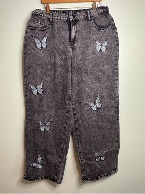 Butterfly Embroidered Gray Women's Jeans (1XL)